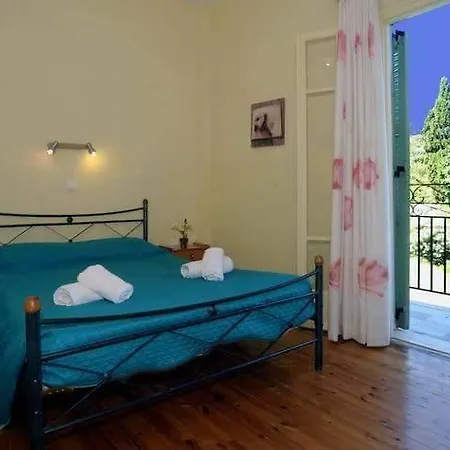 Appart hôtel Lola's 3 Dassia (Corfu)